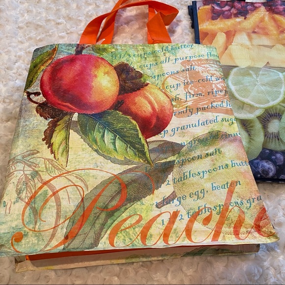 NWT 2 Large Summer Fruits Reuseable Shopping Totes - Picture 3 of 4